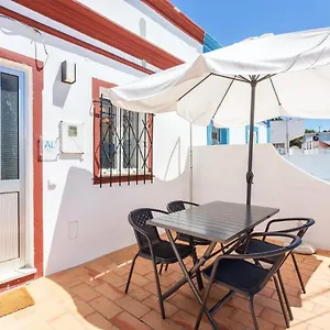  Hébergement de vacances Fisherman's House In Oldtown With Exclusive Rooftop